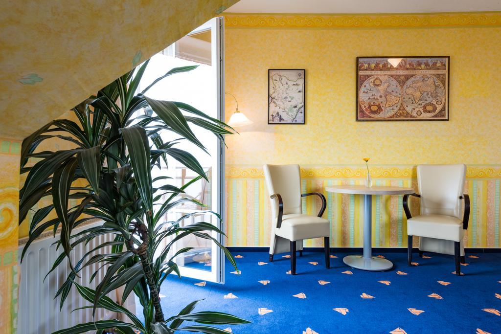 Hotel Boddenhus Garni Zingst Eksteriør billede