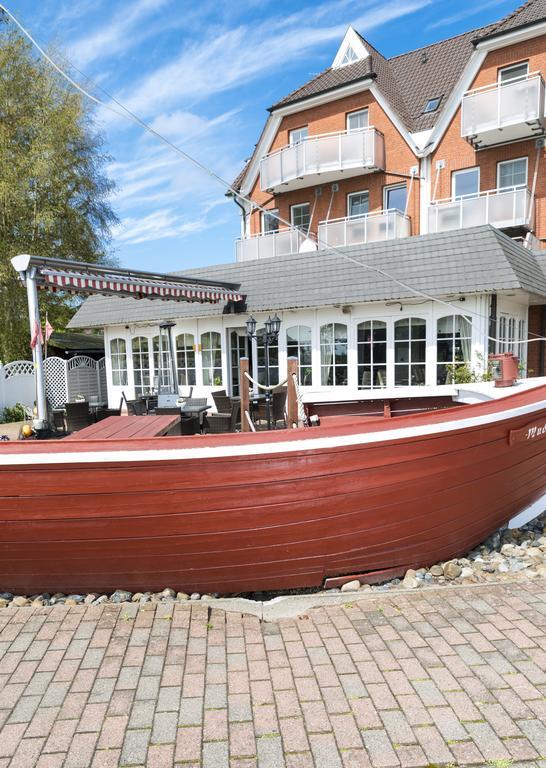Hotel Boddenhus Garni Zingst Eksteriør billede