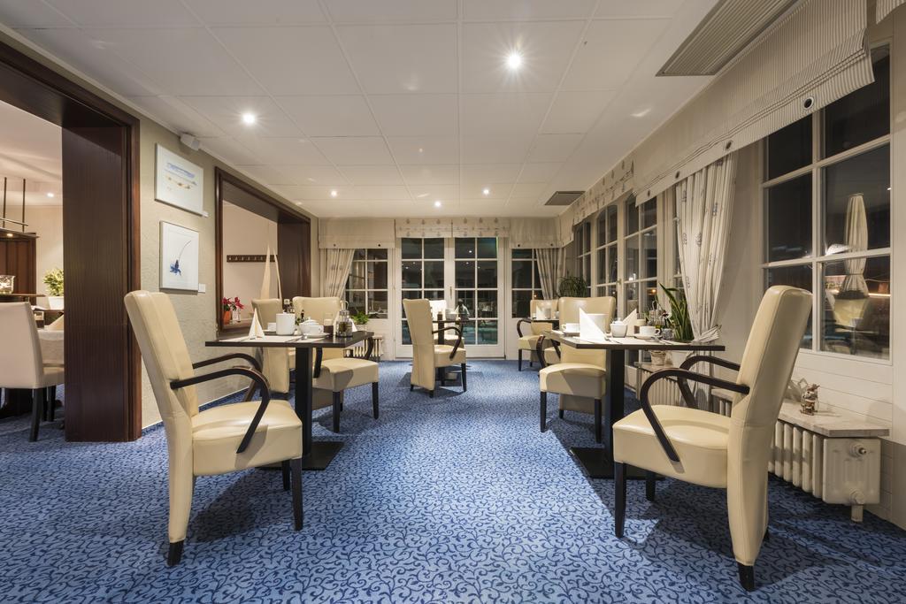 Hotel Boddenhus Garni Zingst Eksteriør billede