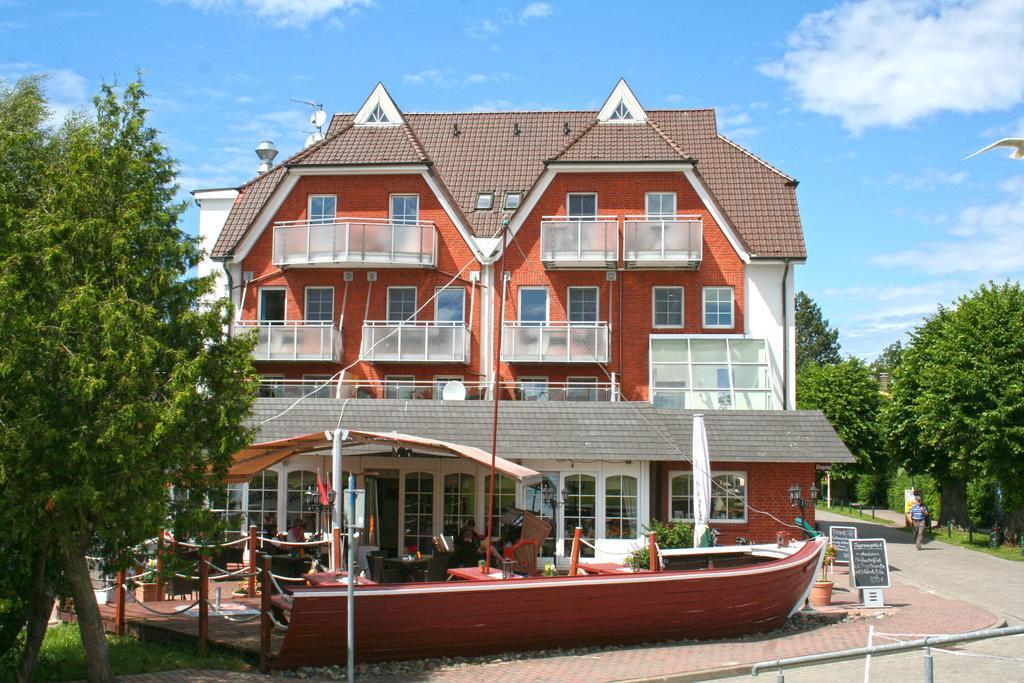 Hotel Boddenhus Garni Zingst Eksteriør billede