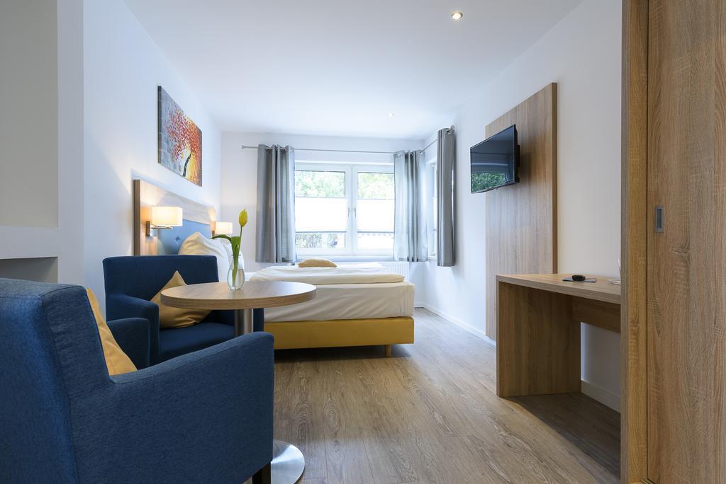 Hotel Boddenhus Garni Zingst Eksteriør billede
