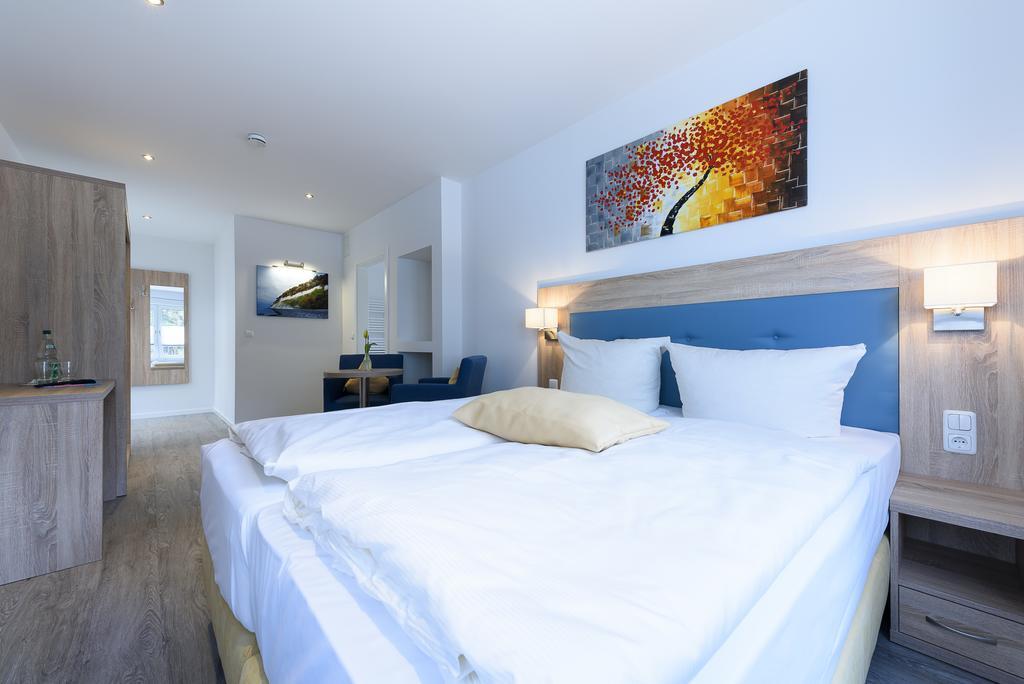 Hotel Boddenhus Garni Zingst Eksteriør billede