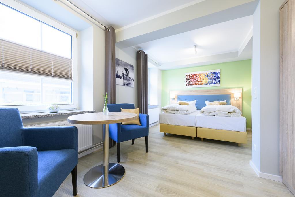 Hotel Boddenhus Garni Zingst Eksteriør billede